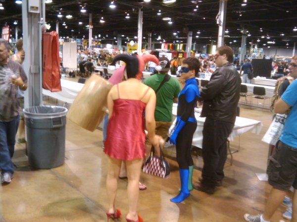 Harley Quinn and Green Lantern, Blue Lantern combo at Wizard World, Comic Con Chicago