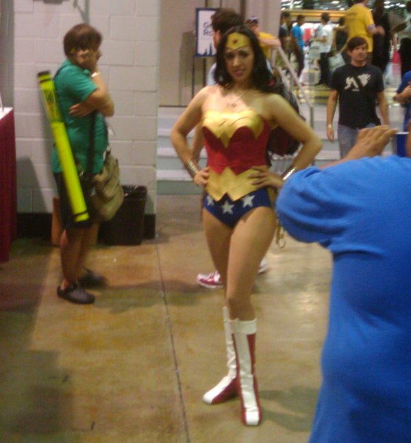 Wonderwoman at Wizard World, Comic Con Chicago