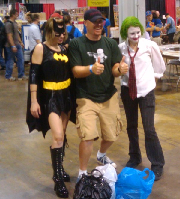 Batgirl and a female Joker at the Wizard World Chicago Saturday Costume Contest